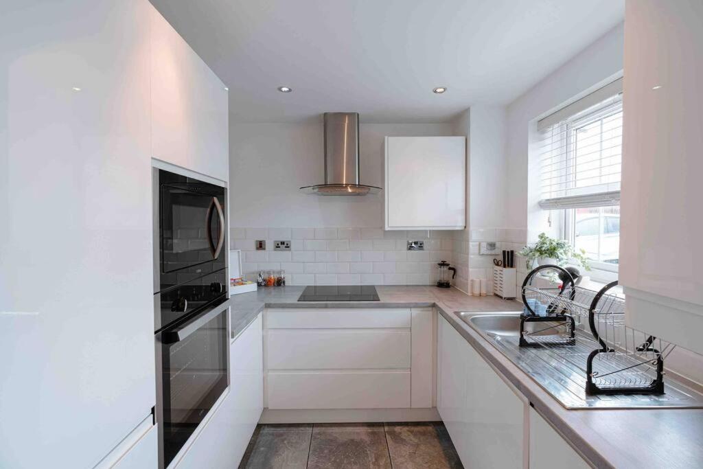 Stunning Abode 5 Min From Nec & Bhx, Pets Allowed Marston Green Zewnętrze zdjęcie