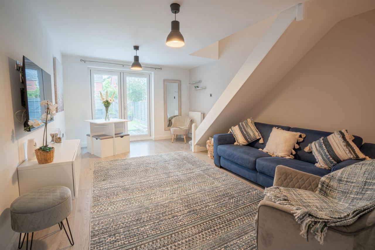 Stunning Abode 5 Min From Nec & Bhx, Pets Allowed Marston Green Zewnętrze zdjęcie